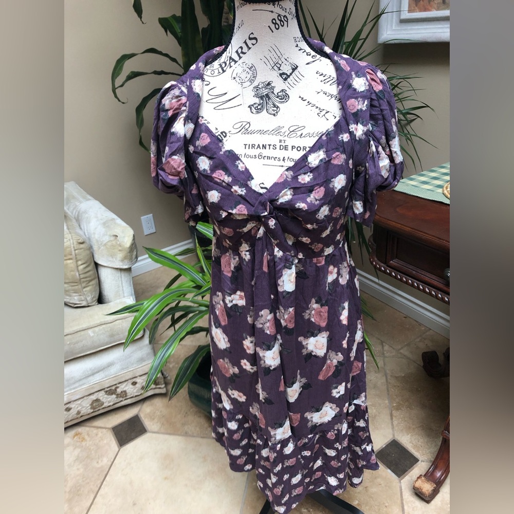 NEW WITH TAGS UMGEE beautiful floral dress Size Small.
